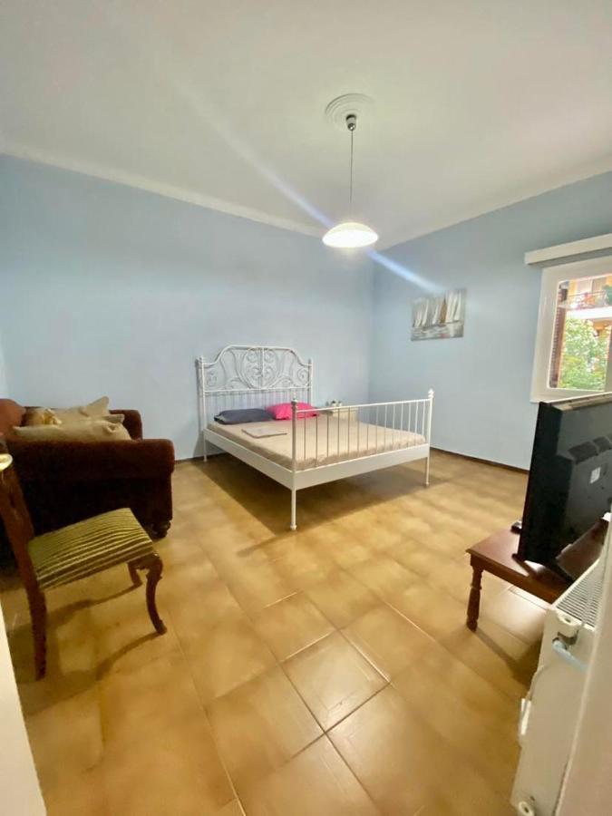 Apartamento Tiffany'S 5' Min From Airport Spáta Exterior foto